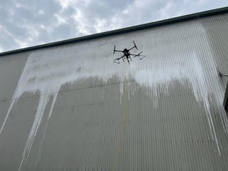 Maximum Safety and Rapid Execution: Drone Cleaning of a 5,000 m² Industrial Facade