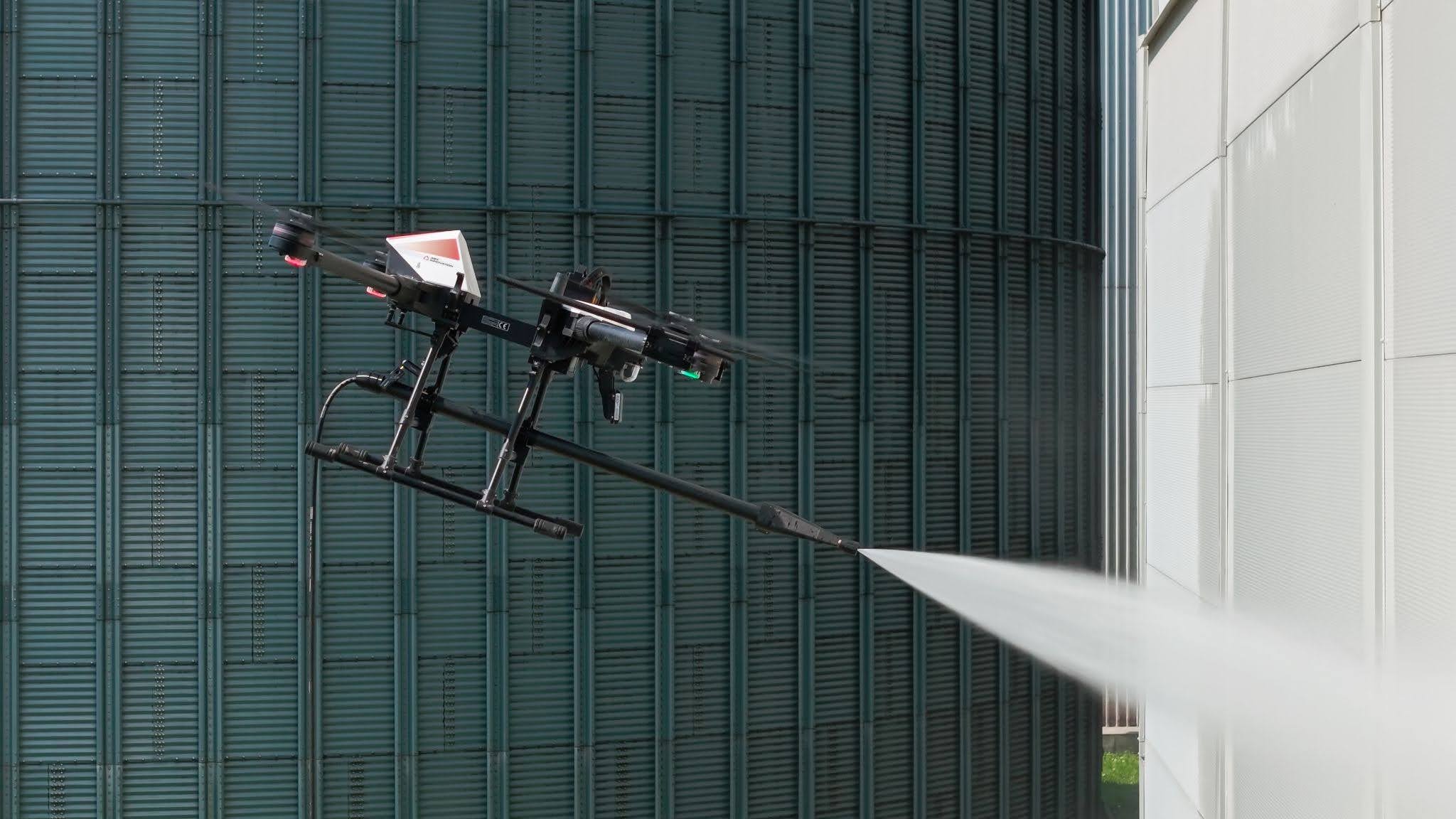 ABZ Innovation C10: A Smarter Way to Clean at Height