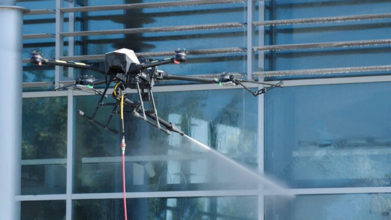 ABZ Innovation C10: A Smarter Way to Clean at Height
