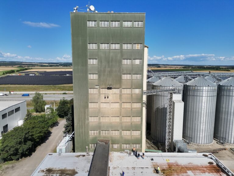 Facade Cleaning with the C10